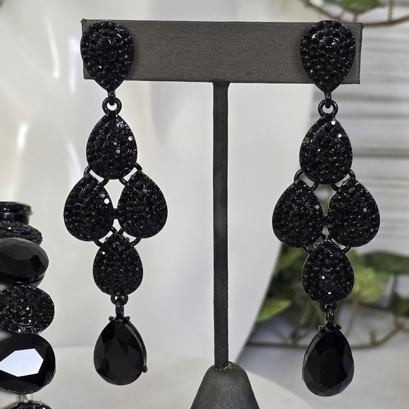Elegant Glam Bracelet Earrimgs Set Black Glass and Crystal Teardrop - Picture 4 of 12